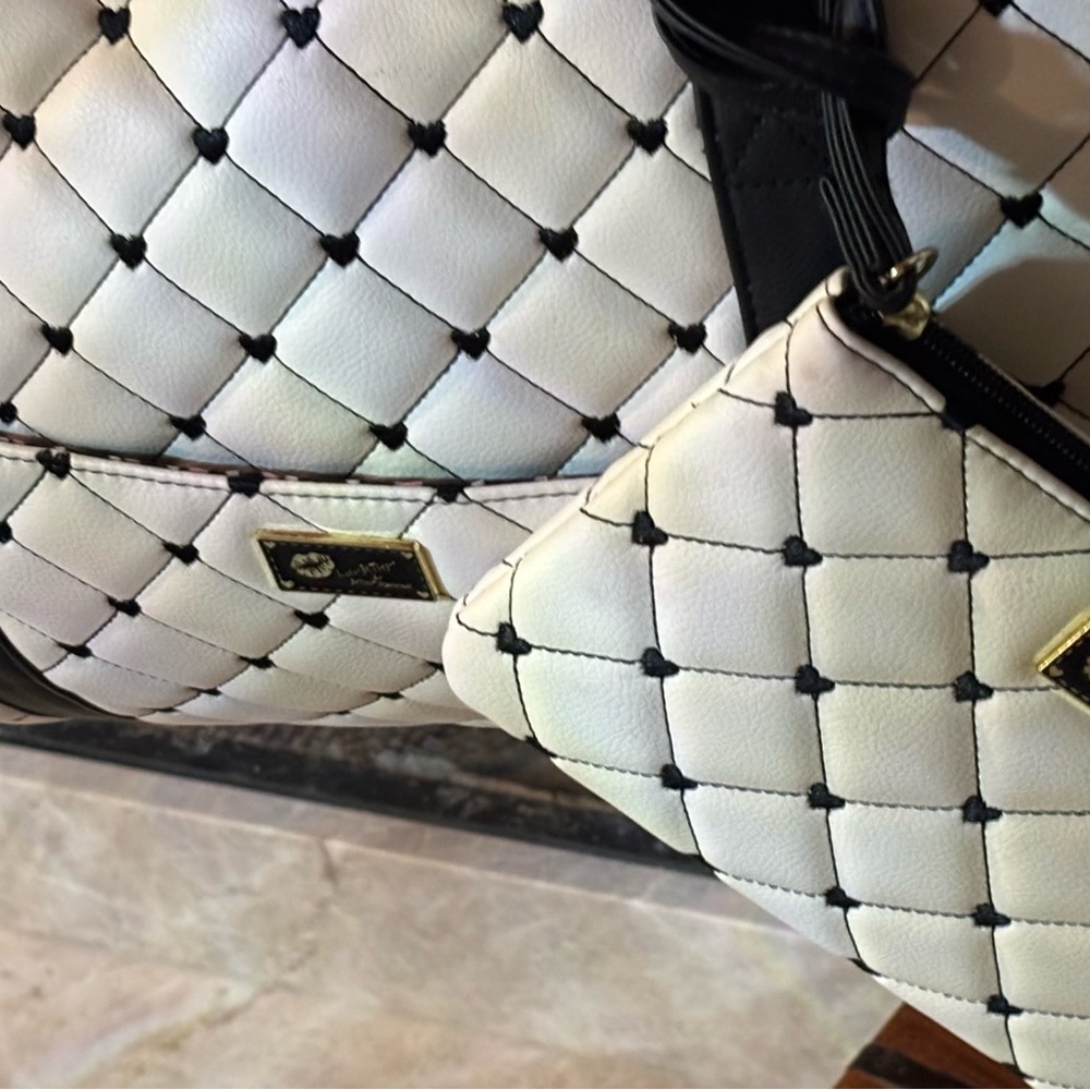 Betsey Johnson Quilted White, Pink, and Black Travel/Overnight Bag With Clutch. - Picture 10 of 16